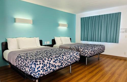 Crescent City Hotel | Beachside Inn