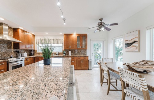 Boca Raton House | Beachside Luxury Private Townhome w/Pool, Elevator, Ocean and Marina Views