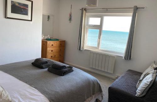 Torcross House | Beachside, Torcross, between the Sea and the Ley