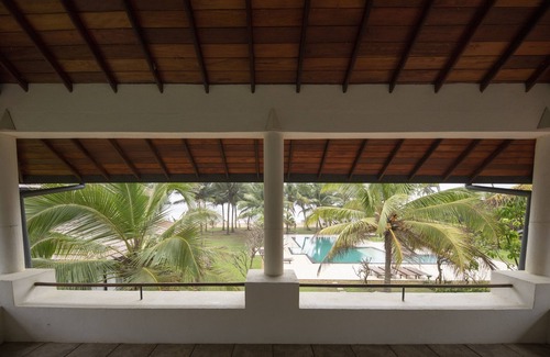 Wadduwa House | Beachside Villa, Private Chef and Driver, Pool, Tennis Court, Boule, 3 Bedrooms