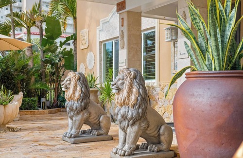 Deerfield Beach Villa | Beachside Villa - Ocean 100 Ft.