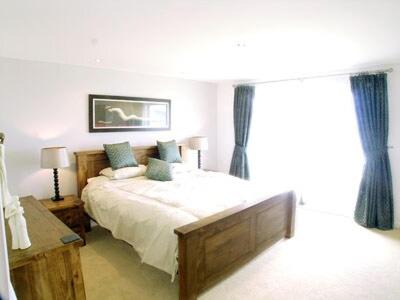 Llanelli House | Beachview