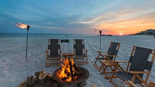 Seagrove Beach House | Beachwood Villas 1B