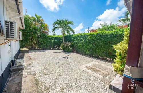 Ruby House | Beachy Cottage I Kitchen I Wi-Fi I Shaded Cabana I Parking