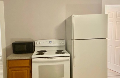 Pawcatuck House | Beachy First Level Apartment Close to Misquamicut and Casinos