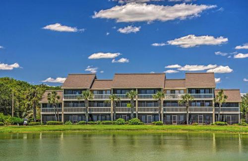 Miramar Beach Villa | Beachy Lakefront Escape - Walk to the Shore!