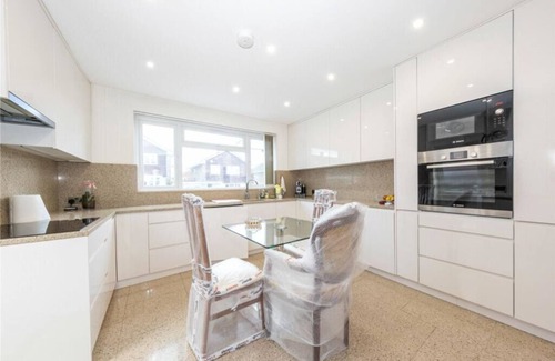 Luton House | Beaconsfield