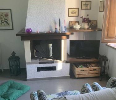 Sassetta Apartment | Beahouse: casa con vista a Sassetta