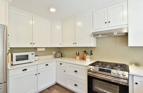 Dunsmuir House | Bear Creek Bungalow, Comfortable home for everyone