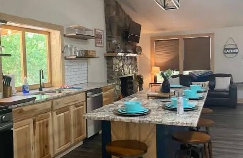 Vesuvius House | Bear Den Cottage