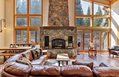 Truckee House | Bear Meadows Lodge - Hot Tub - Tahoe Donner Home