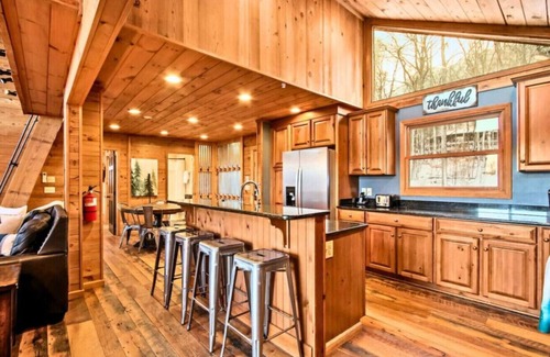 Beech Mountain Apartment | Bear Pause at Beech Mountain