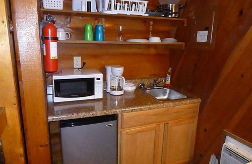 Sautee Nacoochee Cottage | Bear Paw Cottage #6 King ; Hot Tub ;Pet Friendly;2 Adults/2 Children Max
