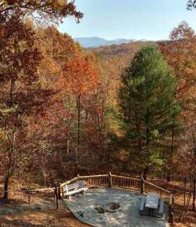 McCaysville House | Bear Ridge Hideaway - Cuddleup