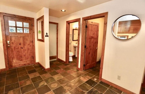 McCall House | Bearadise by Casago McCall - Donerightmanagement