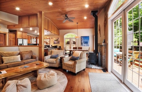 Tahoe Sierra Estates Cabin | Bearadise Luxury Cabin - Close to Tahoe City, Hot Tub