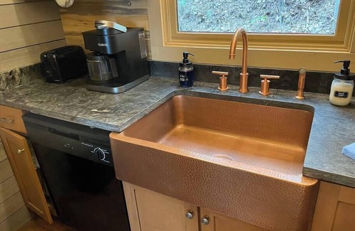 Chatsworth House | Beardsicle Bluff Cabin