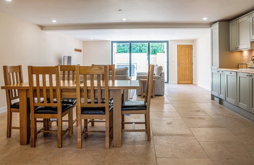 Little Rissington Cottage | Bears Court Unit 7 - UK48013