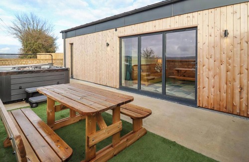 Little Rissington Cottage | Bears Court Unit 4 - UK48010