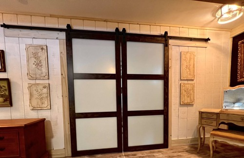 Gerton House | BearWallow MountainRetreat Hot tub 25 min from Asheville Endless Hiking trails.