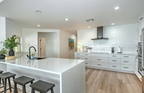 Caloosahatchee Villa | BEAT THE HEAT - 20% OFF YOUR DREAM GETAWAY - 3123 Riverhouse King