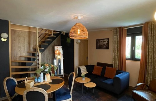 Saint-Amand-les-Eaux House | Beau Duplex Secteur st Amand les Eaux, Proche Thermes et Pasino. Parking Privé