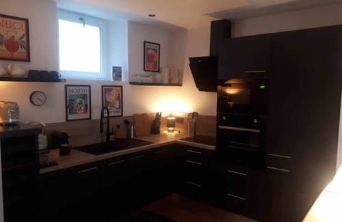 Bagneres-de-Luchon Apartment | Beau Duplex Avec Parking Entièrement Restauré, Résidence Calme et Sécurisée