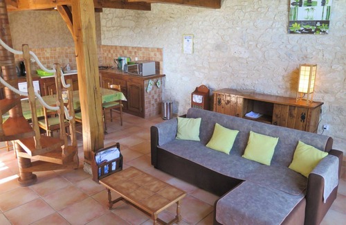 Dondas Villa | Beautiful apartment in villa for 6 guests with pool, TV, terrace, panoramic view and parking
