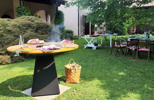 Beregazzo Con Figliaro Villa | Beautiful villa with pool surrounded by nature near Golf and Tennis courts