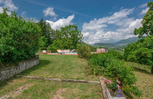 Camporgiano House | Beautiful private villa for 6 guests with private pool, WIFI, TV and pets allowed