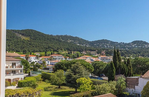 Carqueiranne Apartment | Beau Rivage - 7min à pied de la Plage
