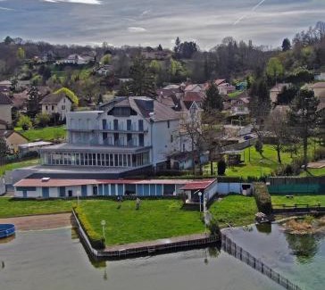 Charavines Hotel | Beau Rivage