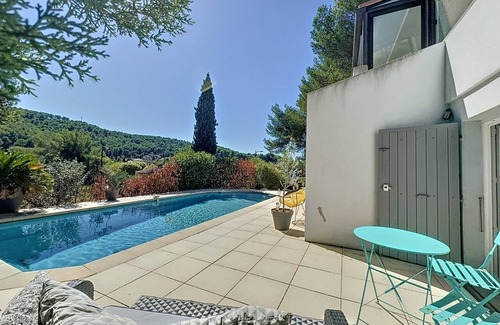 Carnoux-en-Provence Apartment | Beau Studio Refait à Neuf à Proximité de Cassis