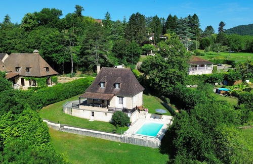 Saint-Cyprien House | BEAUSEJOUR: Large house with garden & swimming pool near village with all amenities
