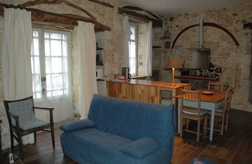 Cubjac Cottage | Beautiful holiday home for 3 to 4 people in a small village on the river.