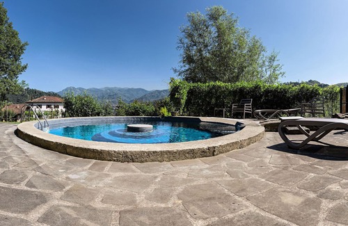 Castelnuovo di Garfagnana Villa | Beautiful private villa for 6 people with WIFI, private pool, TV, patio, panoramic view and park.