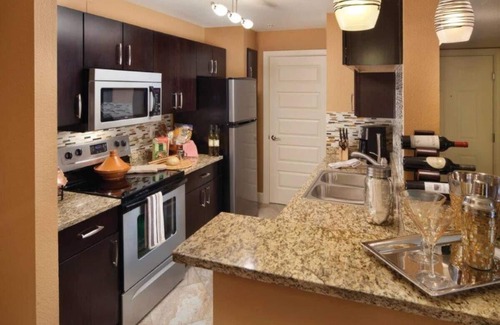 Las Vegas Apartment | BEAUTFUL + KITCHEN + POOL+ WIFI