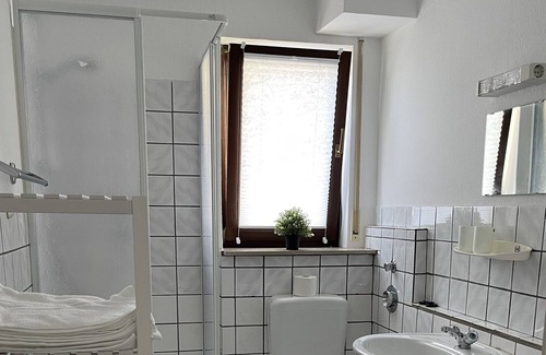 Leinfelden-Echterdingen Apartment | Beautiful 2 room apartment near Stuttgart Airport/Messe/Center/Mitte