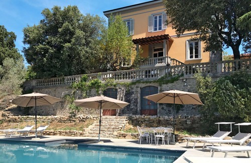Loro Ciuffenna Villa | Beautiful private villa for 14 people with WIFI, A/C, private pool, TV, patio and pets allowed