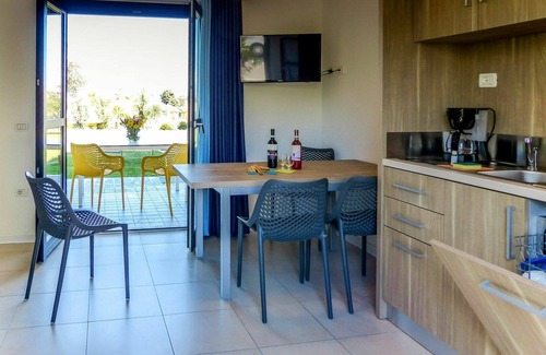 Cavalcaselle Apartment | Beautiful apartment for 6 people with pool, A/C, WIFI, TV and terrace
