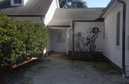 Aiken Apartment | Beautiful 1/1 in Aiken Horse Country