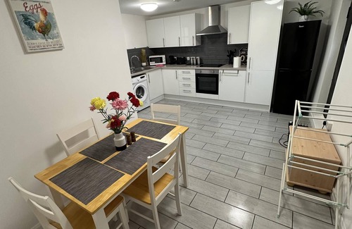 Colchester Apartment | Beautiful 1-Bed Apartment in Colchester