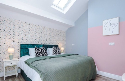 Moseley Apartment | Beautiful 1 Bed/20% Monthly Discount/Moseley