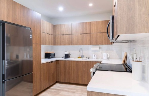 Wilshire Center Apartment | Beautiful 1 Bed in LA (ID242)