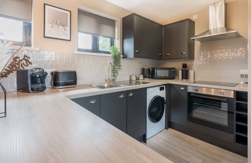 Nottingham Apartment | Beautiful 1-bed with overlooking balcony