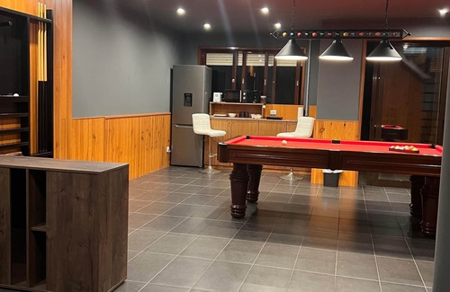 Gondomar House | Beautiful 1-bedr. apartment for rent with games room and barbecue - 123m² of private space