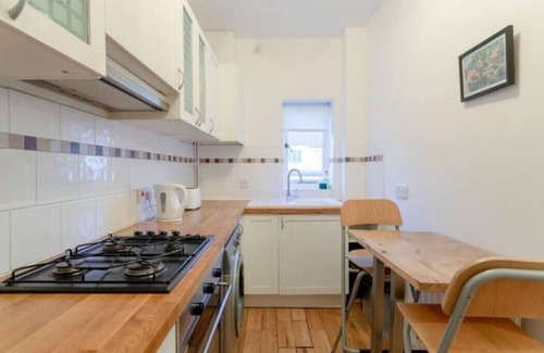 North Kensington Apartment | Beautiful 1 Bedroom Apartment in Notting Hill