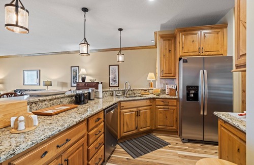 Banner Elk Condo | Beautiful 1 Level Condo with Grandfather and Sugar Mountain Views