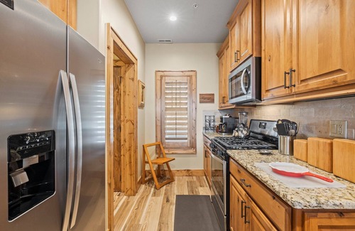 Banner Elk Condo | Beautiful 1 Level Condo with Grandfather and Sugar Mountain Views
