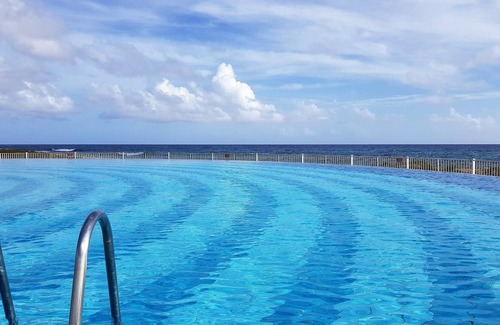 Anse des Rochers Apartment | BEAUTIFUL 1st LINE SEA APARTMENT